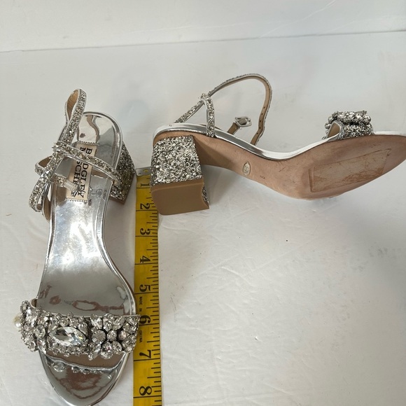 Badgley Mischka Silver Glitter Women's Sandals size 5 EUC - Picture 8 of 12